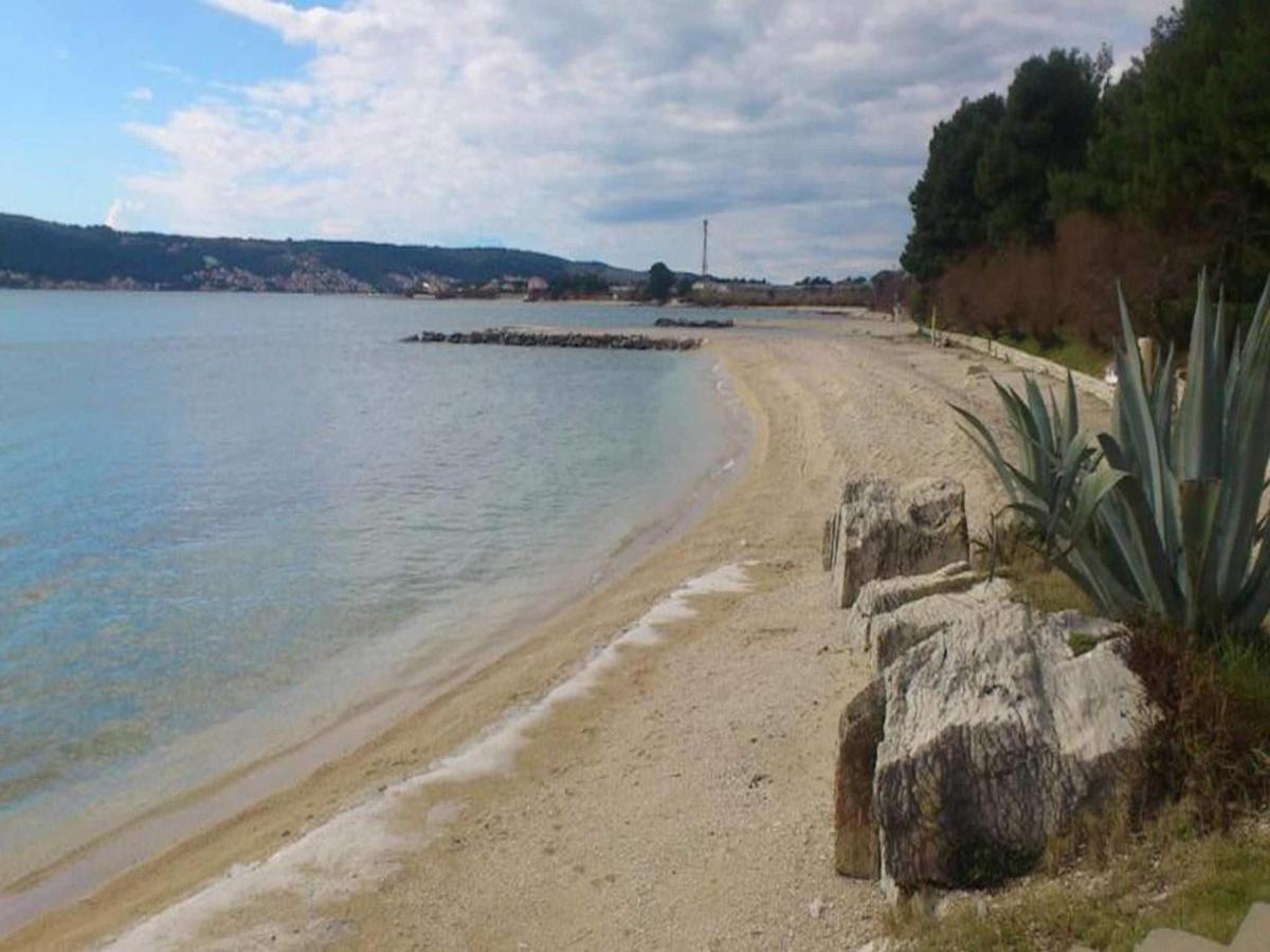 Apartment In Dalmatia Near The Sea Kastela Dış mekan fotoğraf